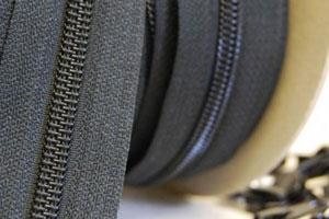 Natulon Metal Zipper Roll